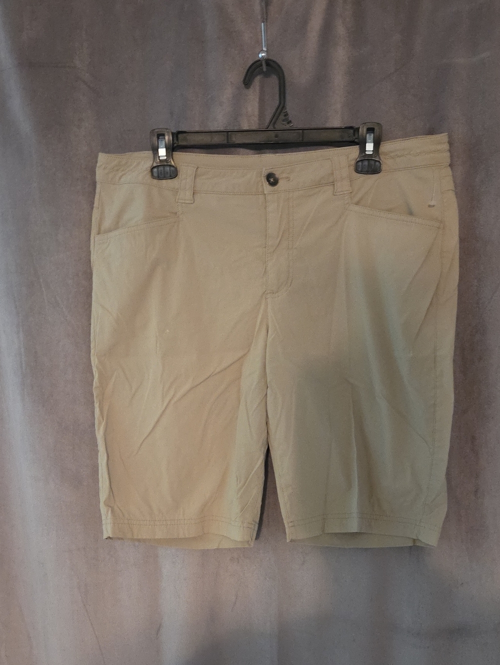 Eddie Bauer Women's Size 14 Tan Stretch Bermuda Shorts